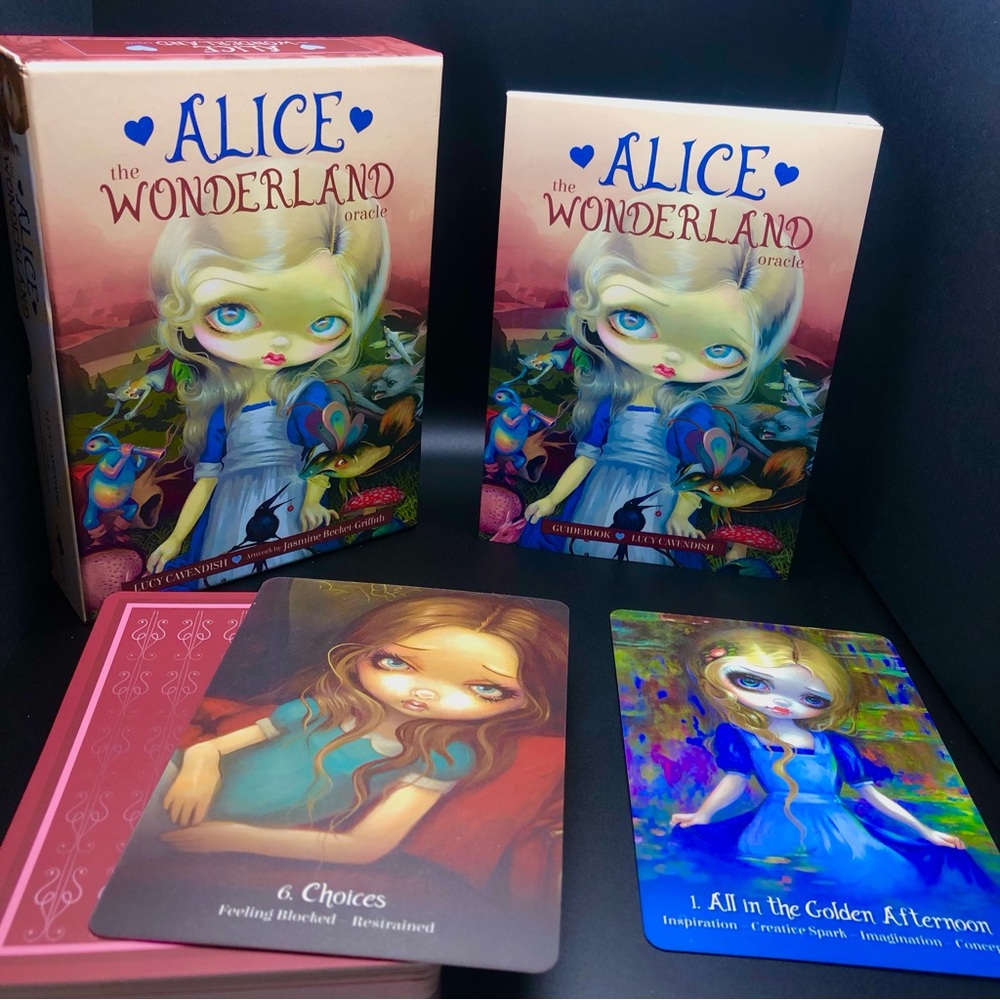 Alice The Wonderland Oracle Cards. New.